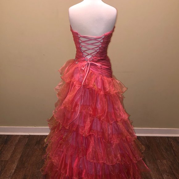 Formal Dress - Picture 3 of 5